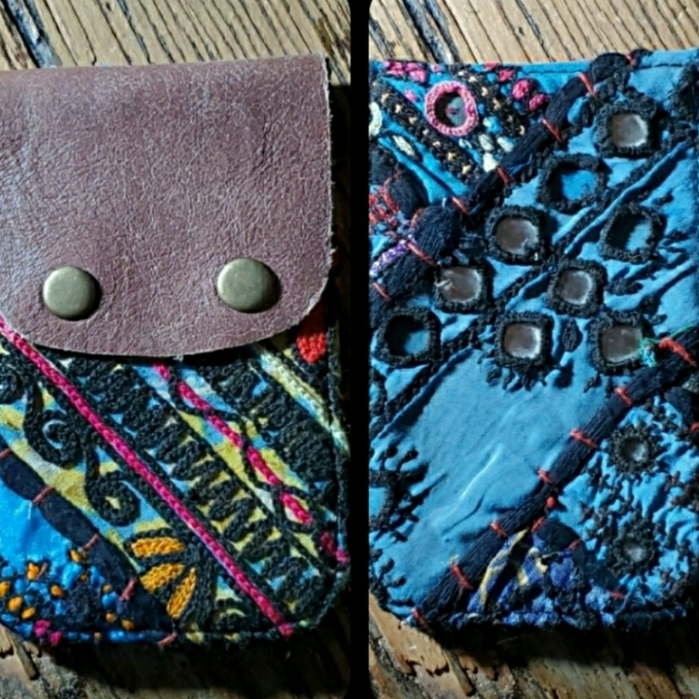 🍳🧠 Free People Boho Embroidered Repurposed vtg banjara hippie Wallet card case